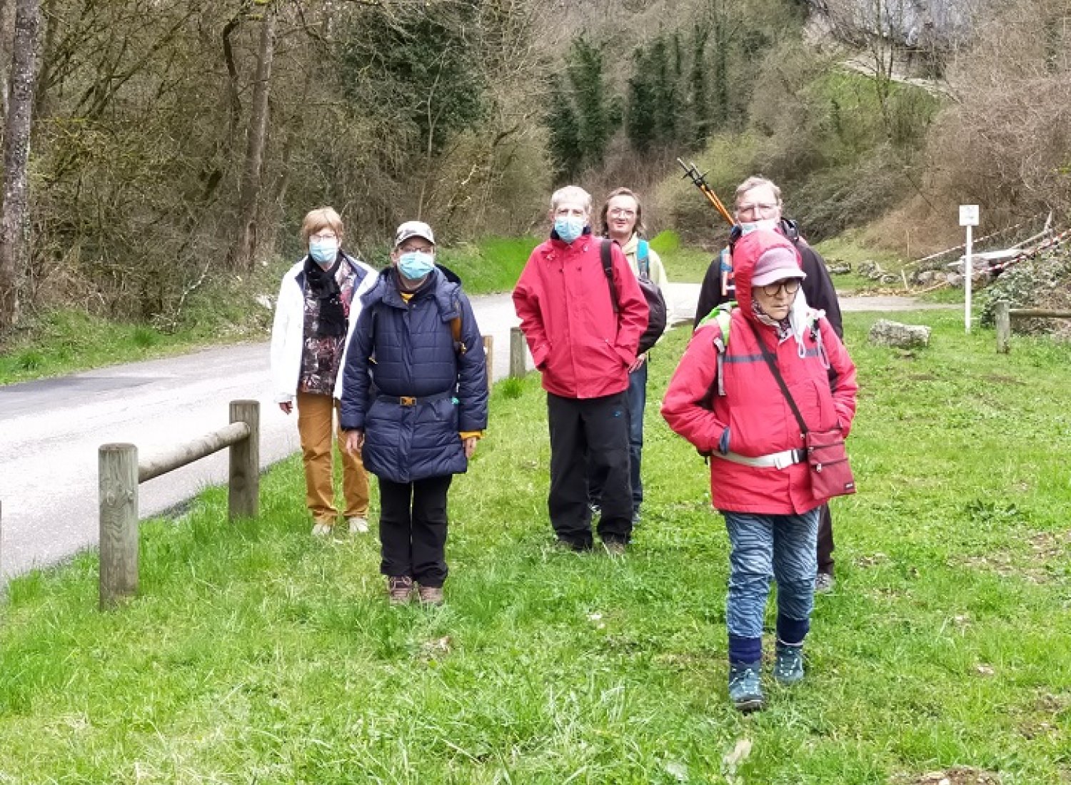 Marcher ensemble dans la nature